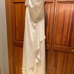 Cream color strapless Bridal / formal dress.